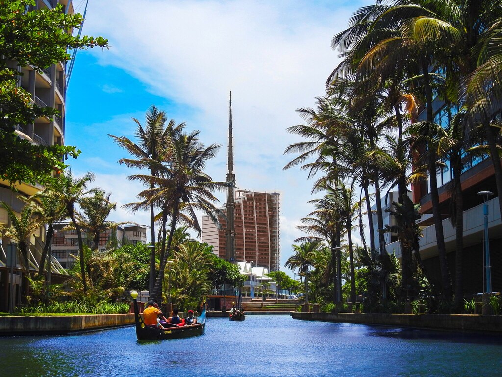 self catering accommodation in durban near ushaka marine | point waterfront apartments