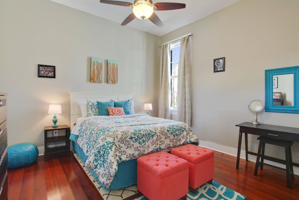 Upscale, Modern Apartment on Bourbon St with Balcony overlooking Courtyard