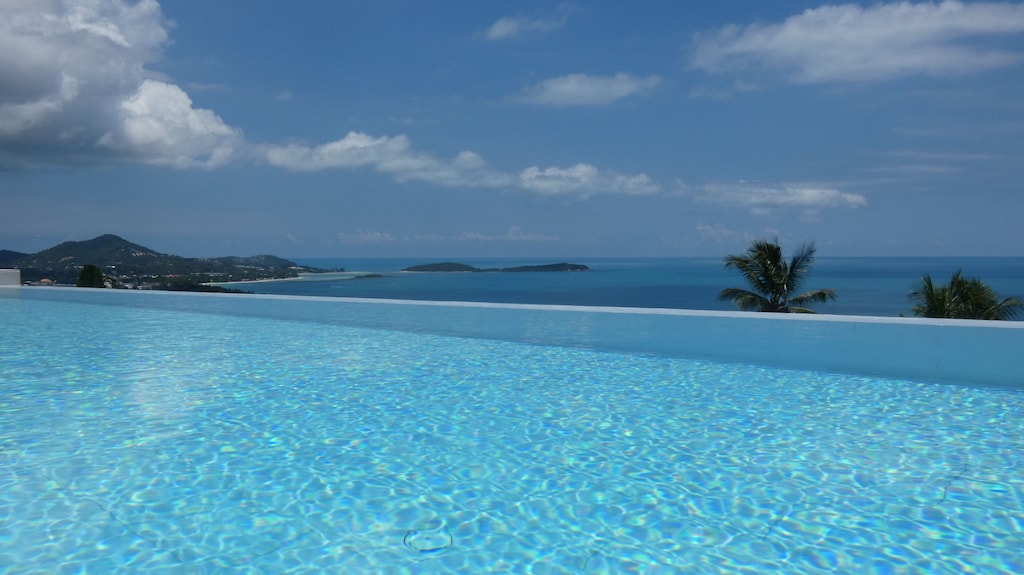 . sea-view villa overlooking chaweng bay