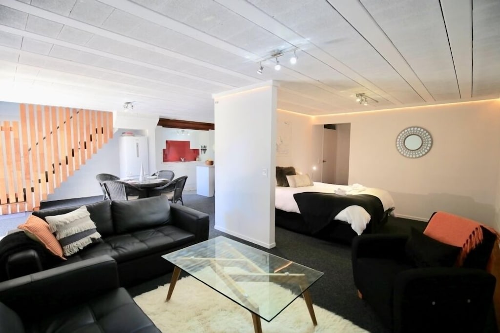 modern, self-contained luxury flat