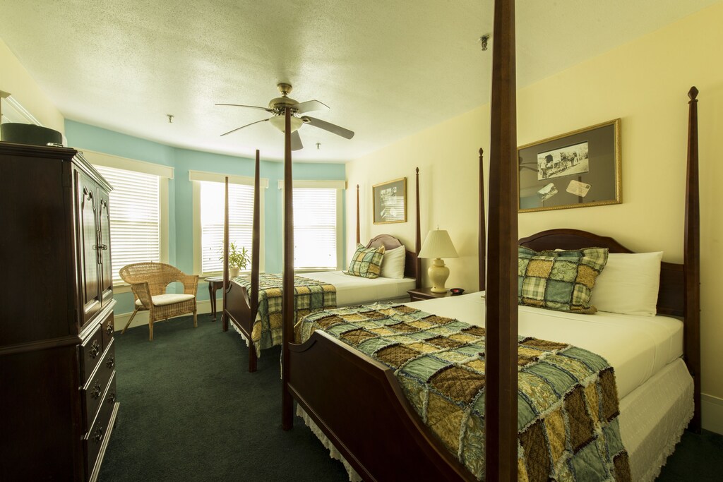 Lakeside Inn - Near Mount Dora Area Chamber of Commerce ...