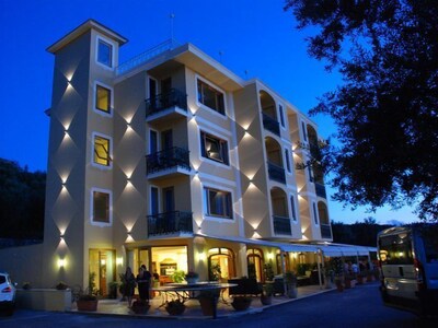Johanna Park Hotel Near Marina Grande Beach Sorrento