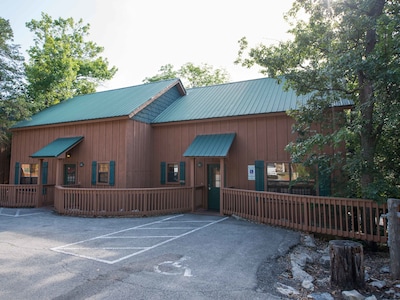 The Cabins At Green Mountain Branson