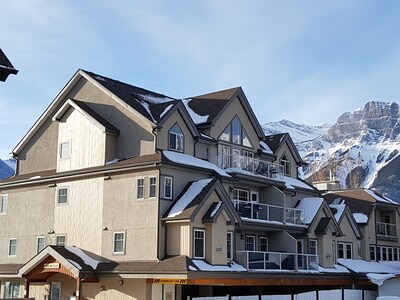 Prc Annex Pet Friendly Canmore