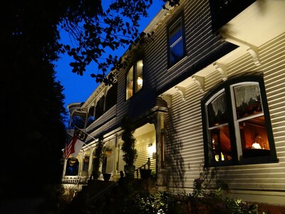 Engadine Inn Cabins Candler