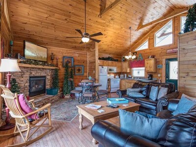 Ever After One Bedroom Cabin Gatlinburg