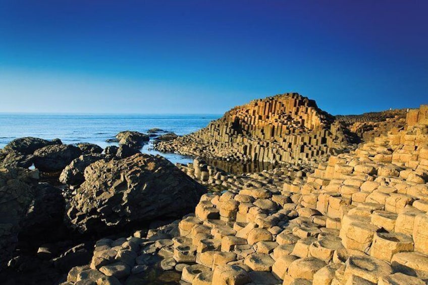 Guided Day Tour: Giant's Causeway from Belfast