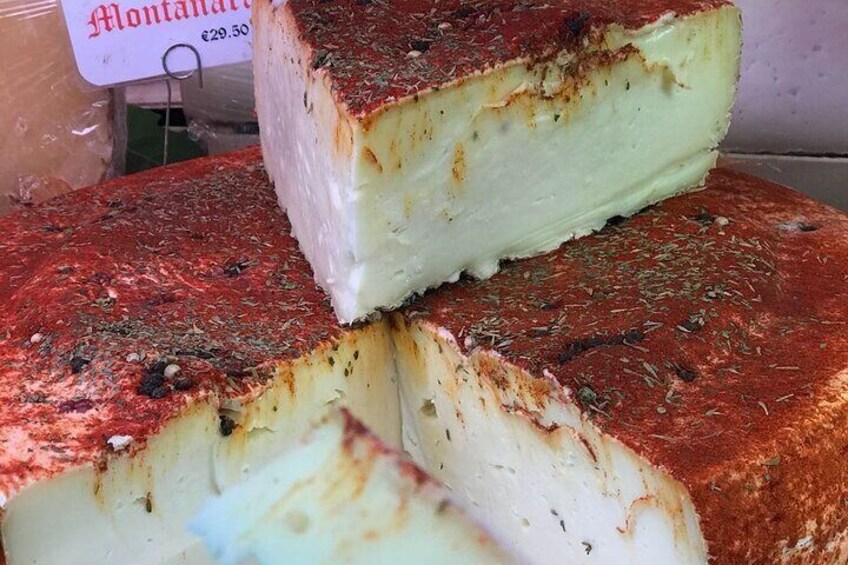 Rome Food Tour - Unlimited Food & Free-Flowing Fine Wine (Barolo)