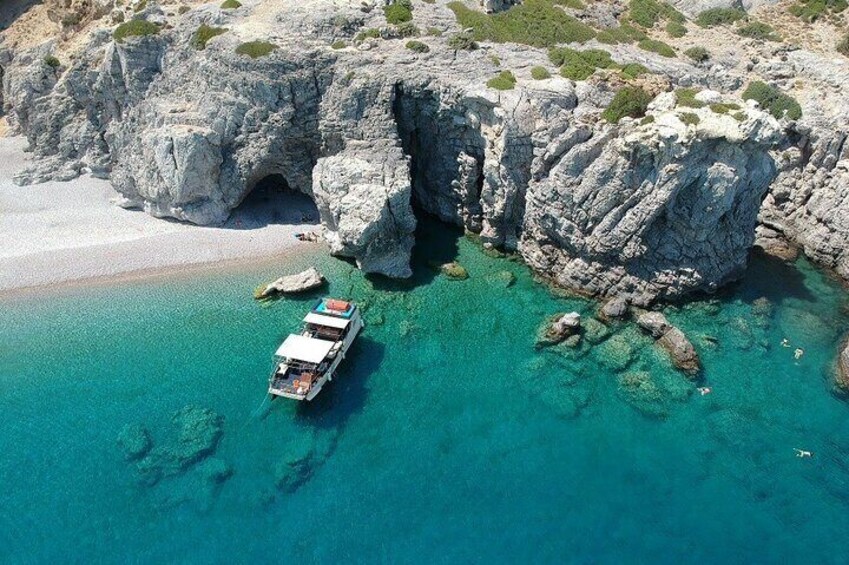The Aphrodite, our 3 hour cruiser! 