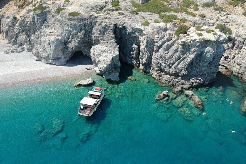 The Aphrodite, our 3 hour cruiser!