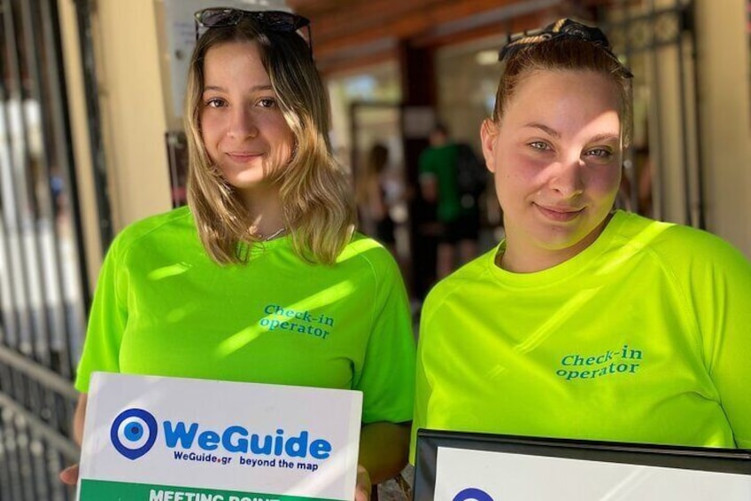 WeGuide check-in operator at Knossos palace