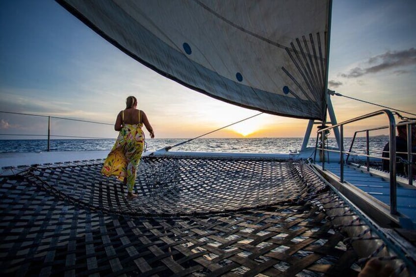 Wind permitting, we hoist sails!
