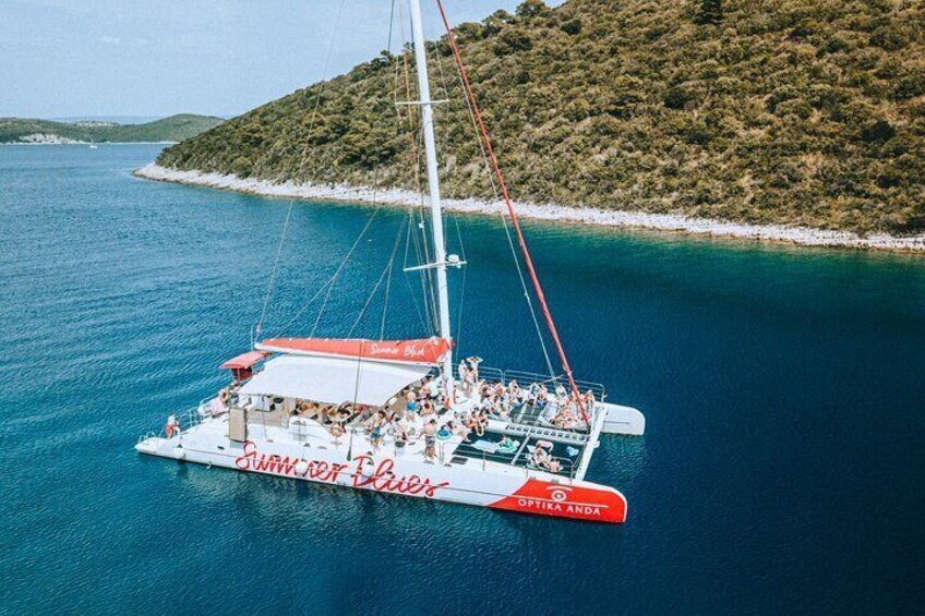 From Split Catamaran tour Golden Horn & Brač with Food and Drinks