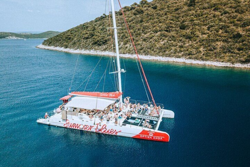 From Split Catamaran tour Golden Horn & Brač with Food and Drinks