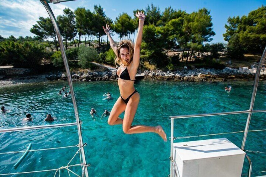 From Split Catamaran tour Golden Horn & Brač with Food and Drinks