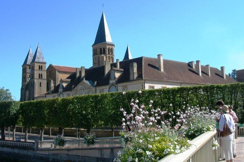 Paray-le-Monial private guided tour with your official guide !