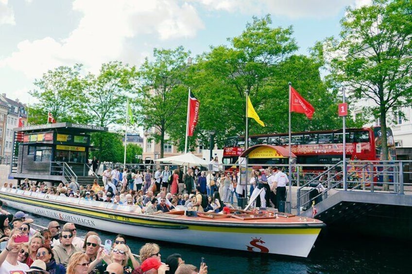 Copenhagen Sightseeing Classic Canal Tour With Live Guide