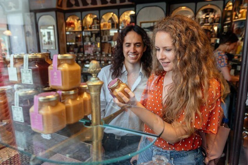 Gourmet Saint Germain: 10 Tastings Private Food Tour with a local foodie