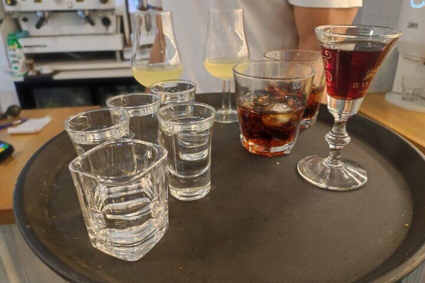 Eat and drink as locals
