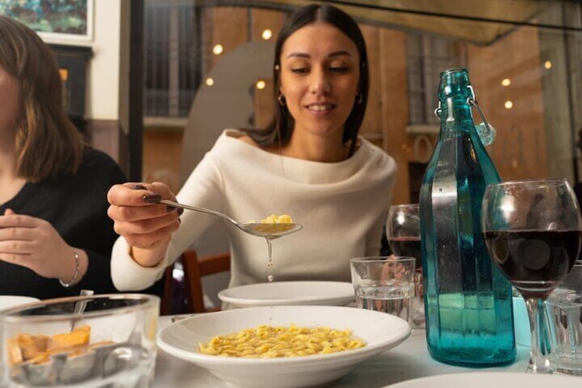 Bologna traditional food tour - Do Eat Better Experience