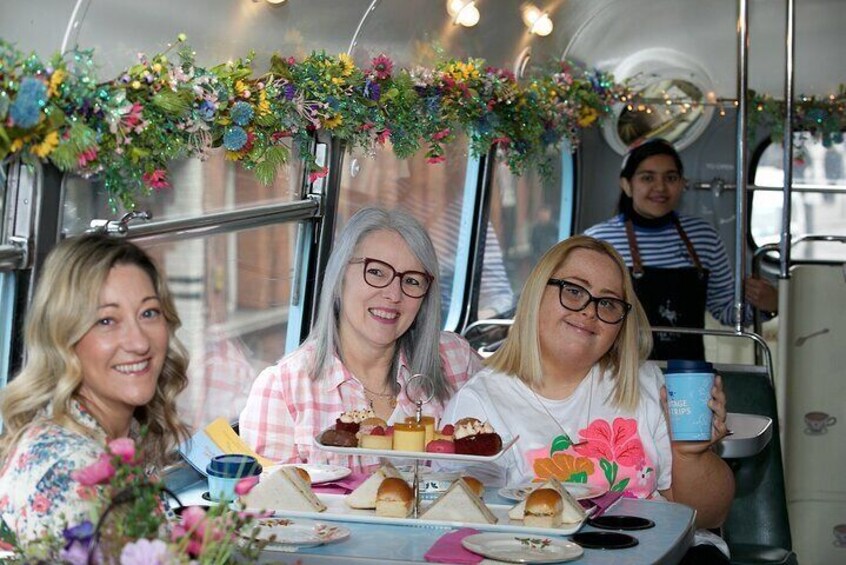 Afternoon Tea Bus Tour in Dublin 