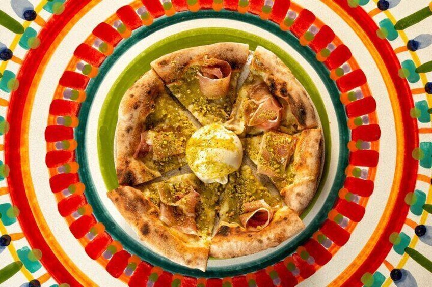 Half-Day Pizza Making Class in Taormina