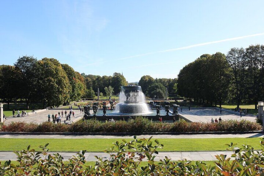 Vigeland Sculpture Park - the Fountain