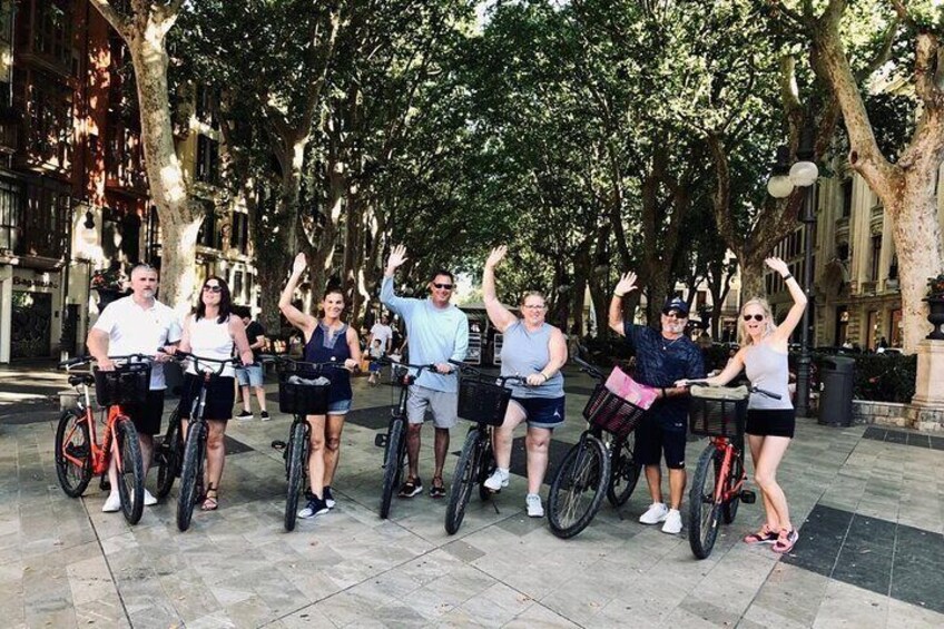 Palma de Mallorca Bike Tour with Optional Tapas