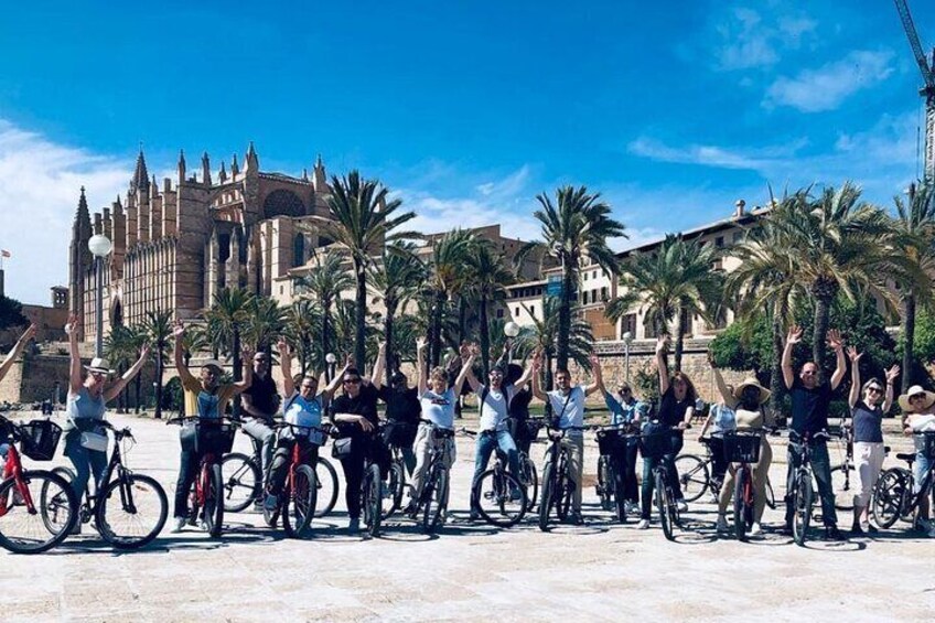 Palma de Mallorca Bike Tour with Optional Tapas