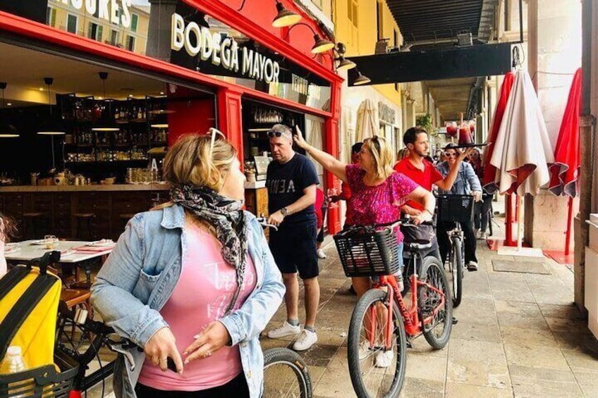 Palma de Mallorca Bike Tour with Optional Tapas