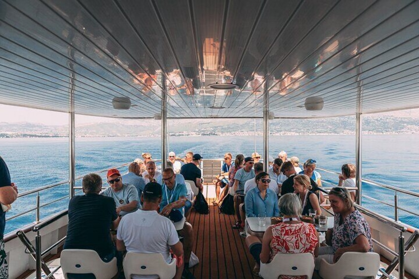 Three Island Tour from Split (Shipwreck, Blue Lagoon, Maslinica) LUNCH INCLUDED