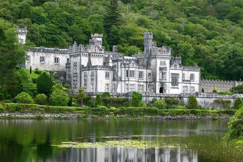 From Galway: Guided tour of Connemara and Connemara National Park.