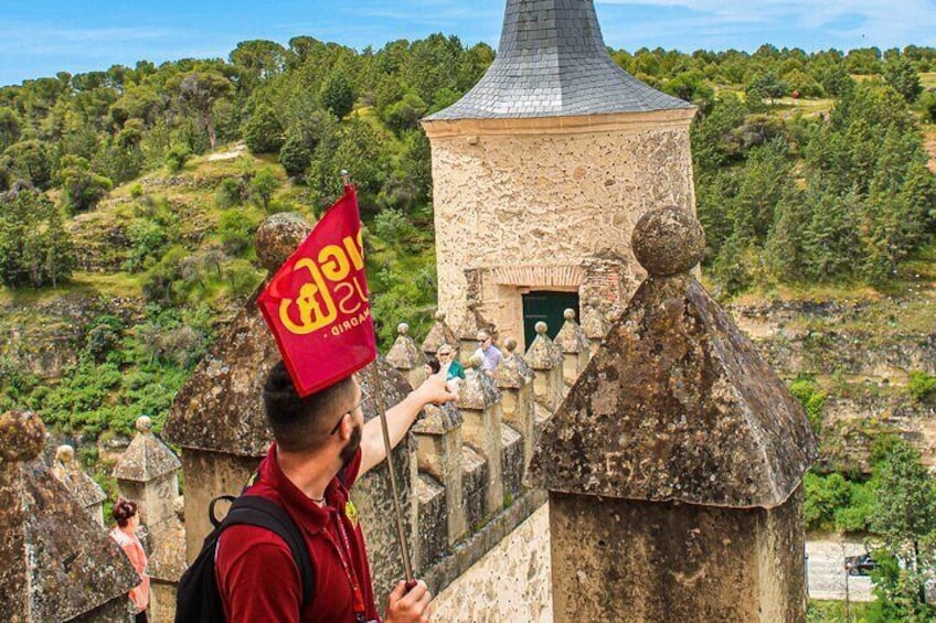Segovia Tour with Guided Walking Tour Included