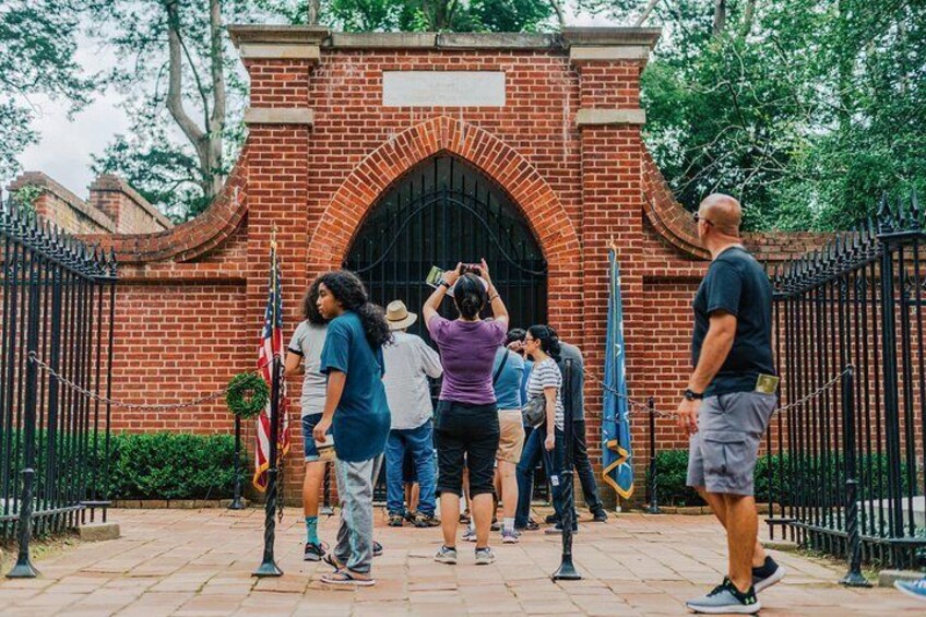 Mount Vernon and Old Town Alexandria Day Trip from Washington DC