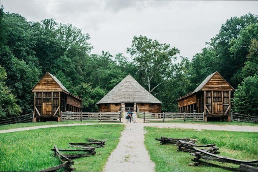 George Washington's famously unique 16-sided barn on the Mount Vernon plantation.