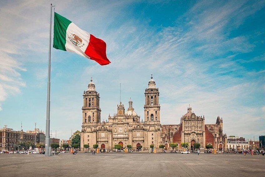 Moctezuma and the Zocalo: The Aztec Empire and its fall