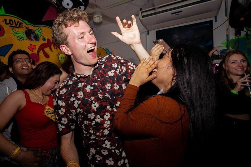 Party tour in Miraflores with Bar Crawl Lima