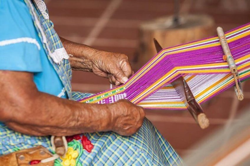 Telares de Cintura en Santo Tomas Jalietza