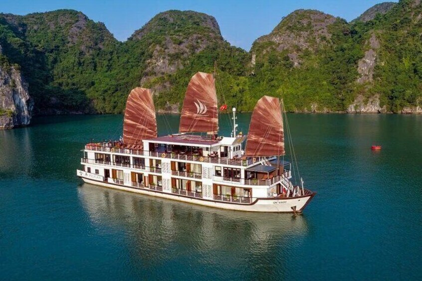 BEST SELLER- 2 Day/1 Night Cruise with All-Inclusive in Halong