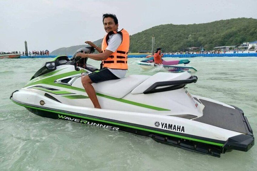 Pattaya : Coral Island tour on speed boat with indian lunch pick up from hotel