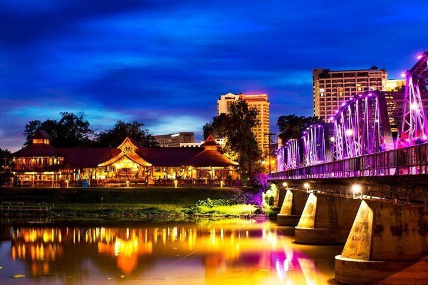 Chiang Mai Night Safari Tour including Transfer (Minimum 2 pax)