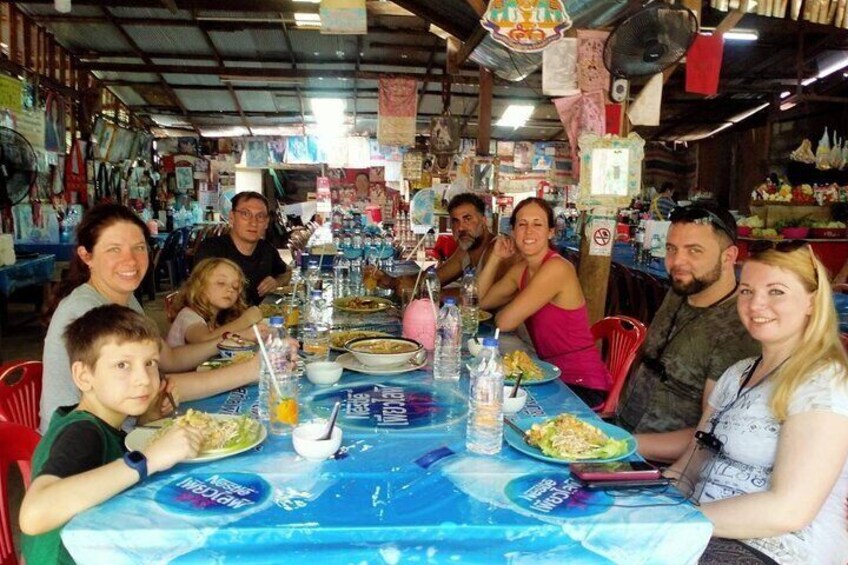 Full-Day Chiang Dao Kayaking, Caving, and Jungle Tour from Chiang Mai
