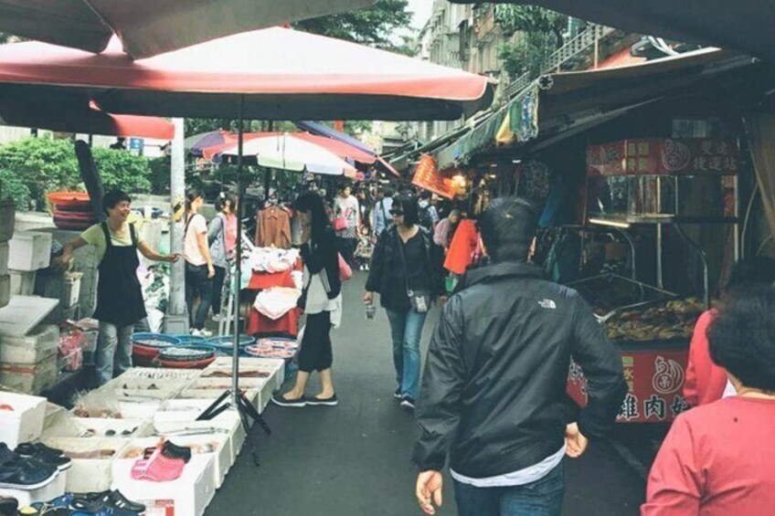 Shuanglian Morning Market