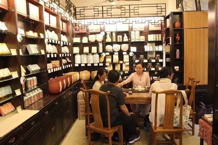 Private Shanghai Ultimate Flexible Shopping Tour: 4 or 8-hour Options