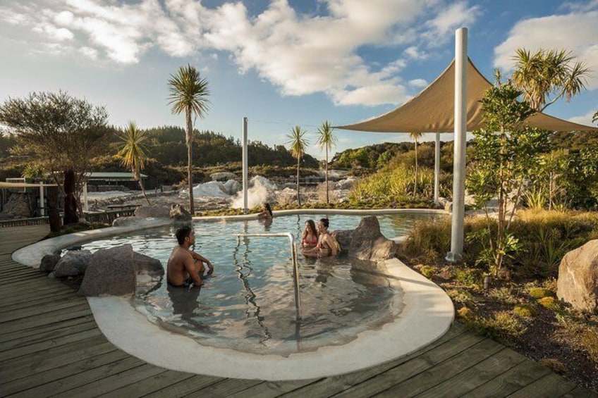 Hell's Gate Mud Bath & Spas
