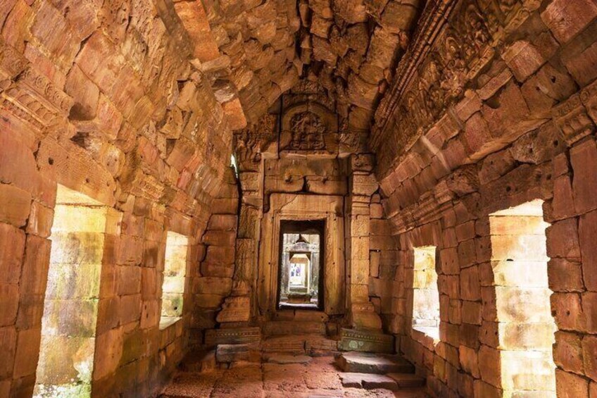 Inside Ta prohm Temple
