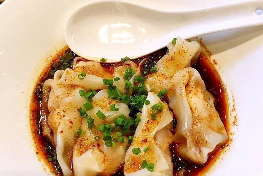 Shanghai Night River Cruise VIP Seating with Private Transfer and Dinner Option