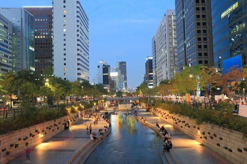 Cheonggyecheon stream 