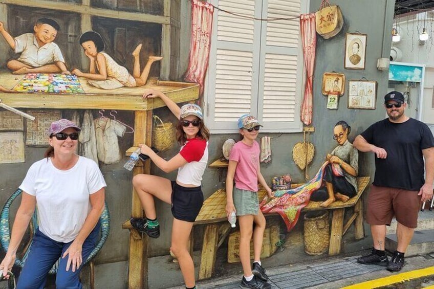 Small Group: Michelin and Local Hawker Food Tour