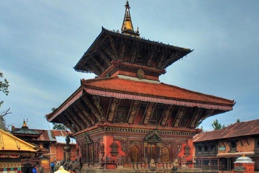 Bhaktapur and Changu Narayan Temple sightseeing with Nagarkot Sunset Tour